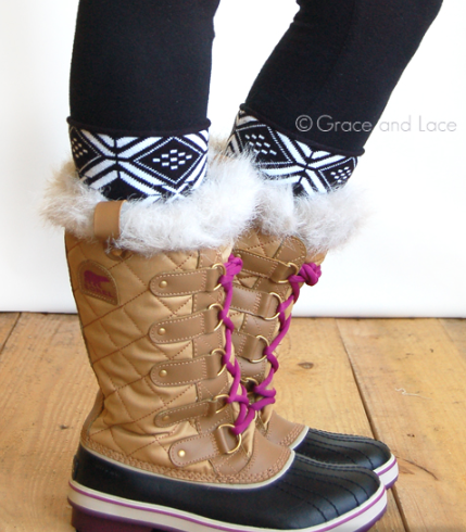 Patterned Boot Cuff-Tribal Black & White