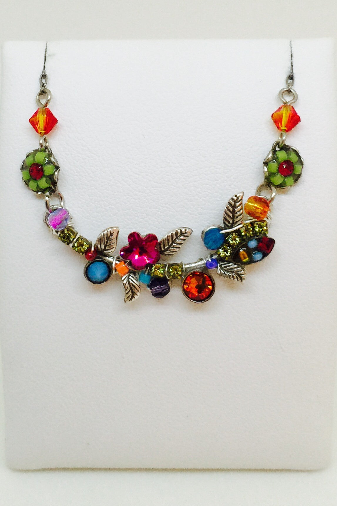 Petite Scallop Flower Necklace-Multicolor