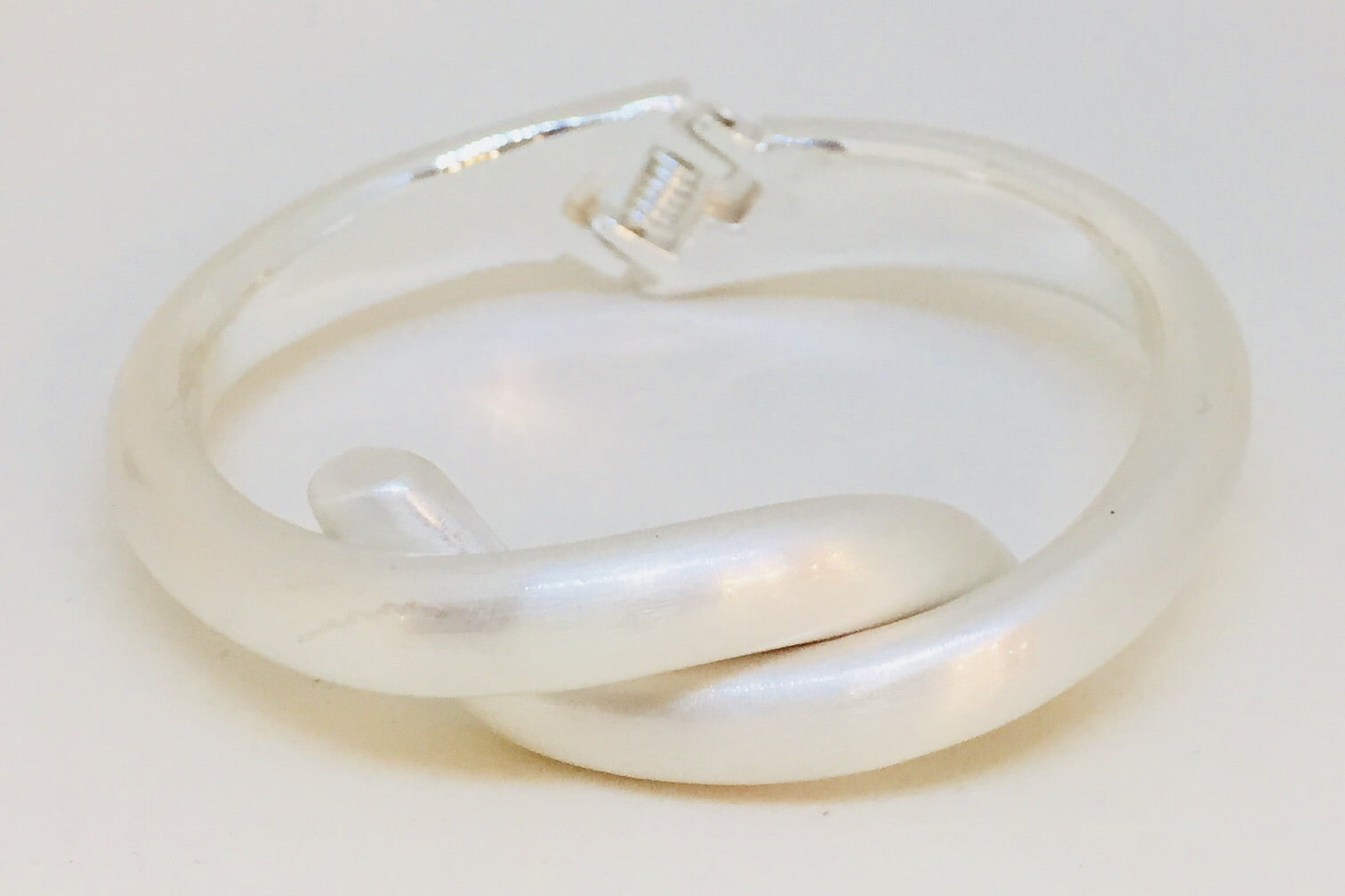 Interlocking Hinged Bracelet