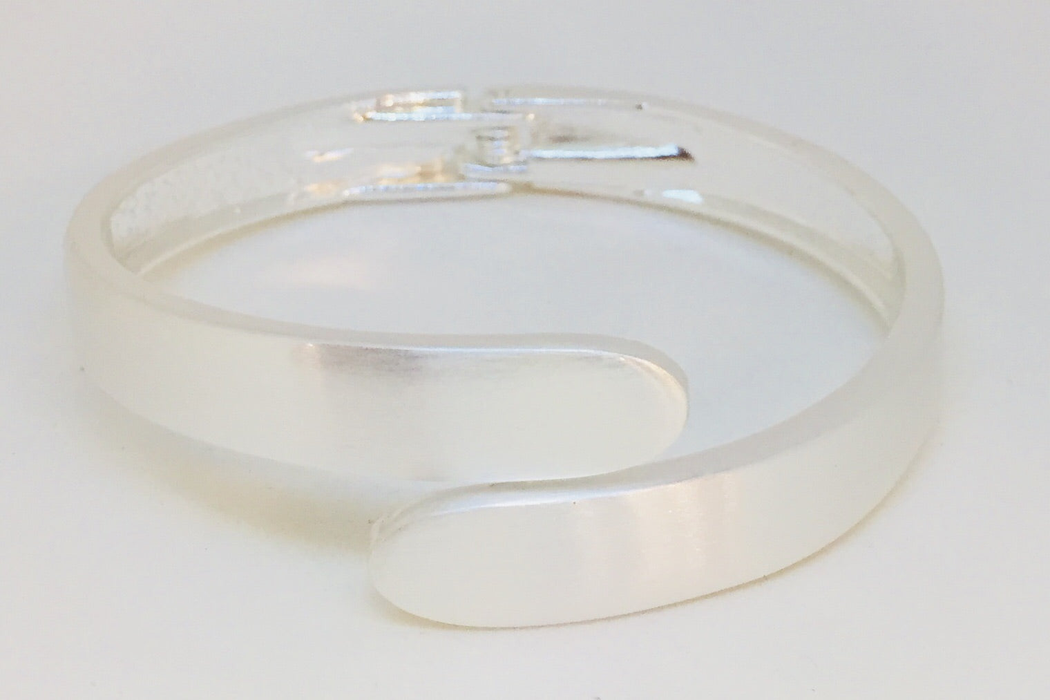 Smooth Simple Hinged Bracelet